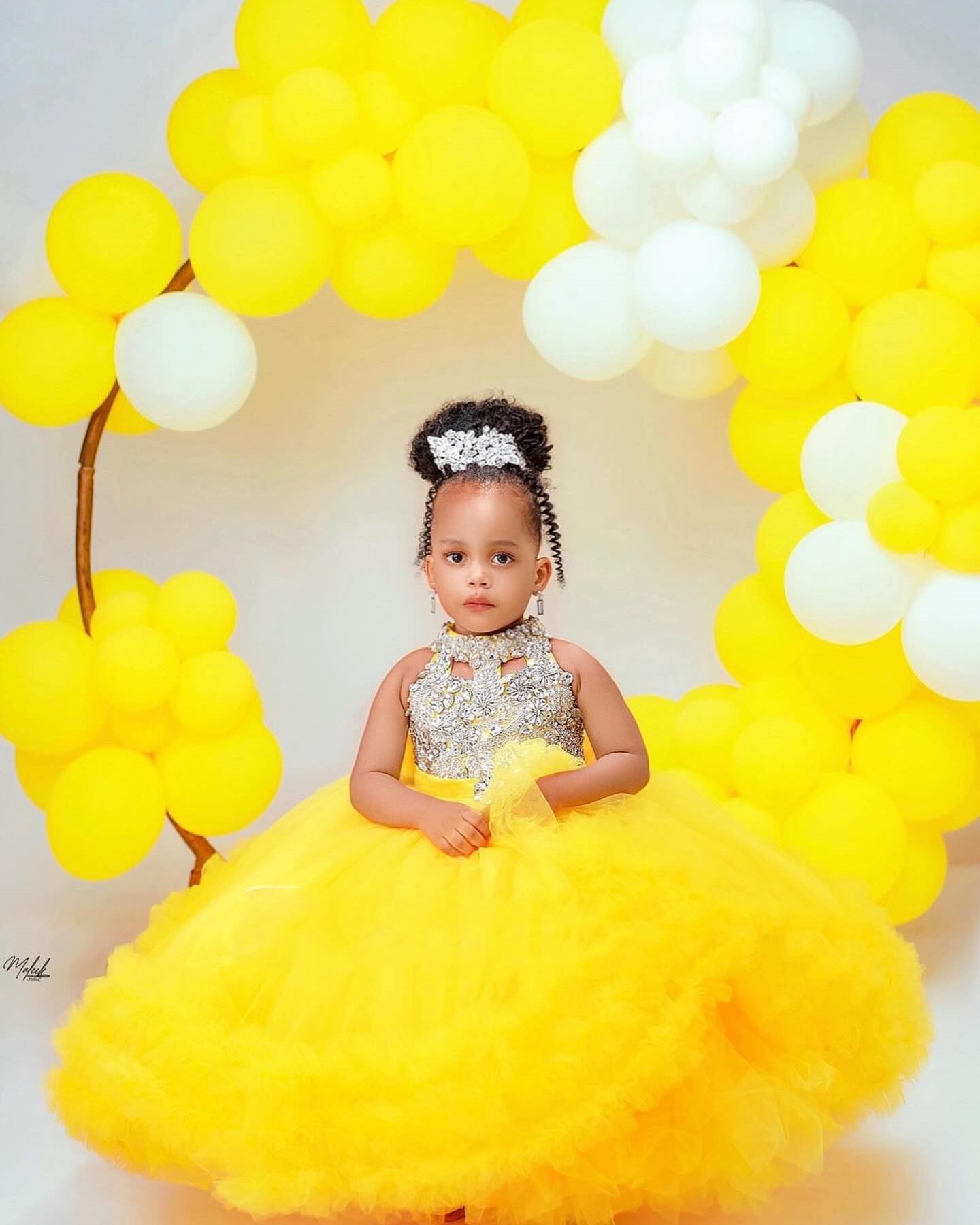Magnifique robe à fleurs jaune - Embroidery Yellow Dress avis et prix