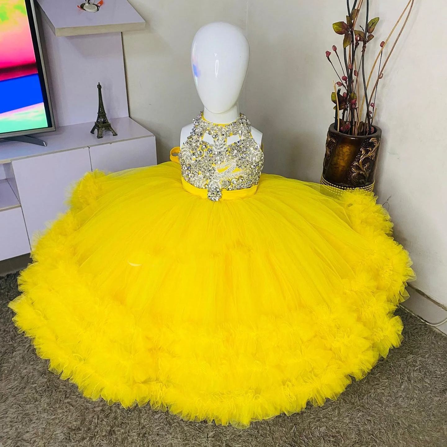 Magnifique robe à fleurs jaune - Embroidery Yellow Dress avis et prix