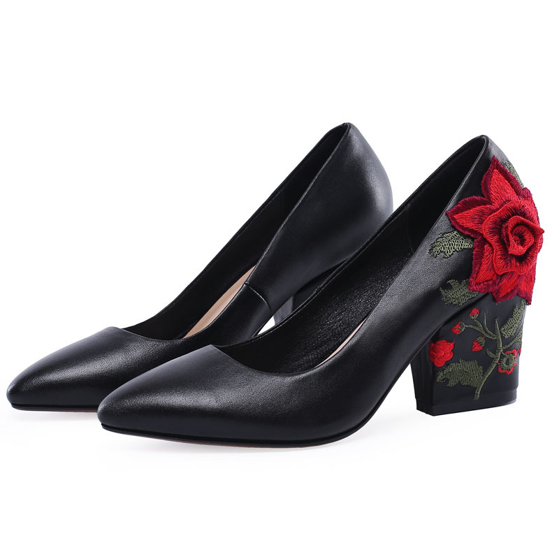 Escarpins à talon en cuir de v - Embroidery Rose avis et prix