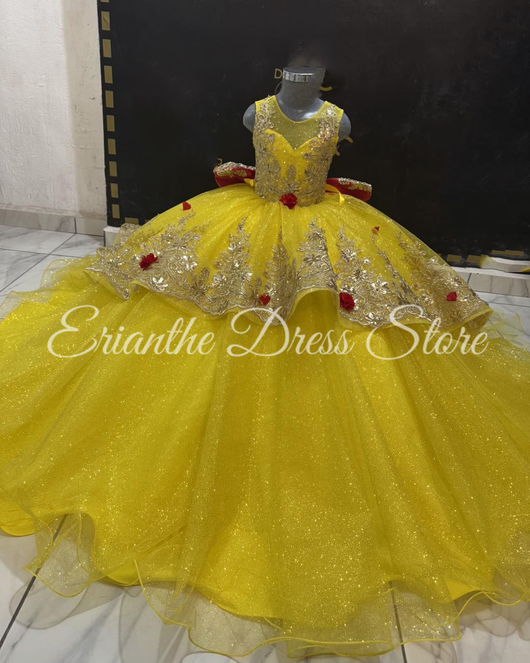 Robe de demoiselle d'honneur j - Embroidery Yellow Dress avis et prix